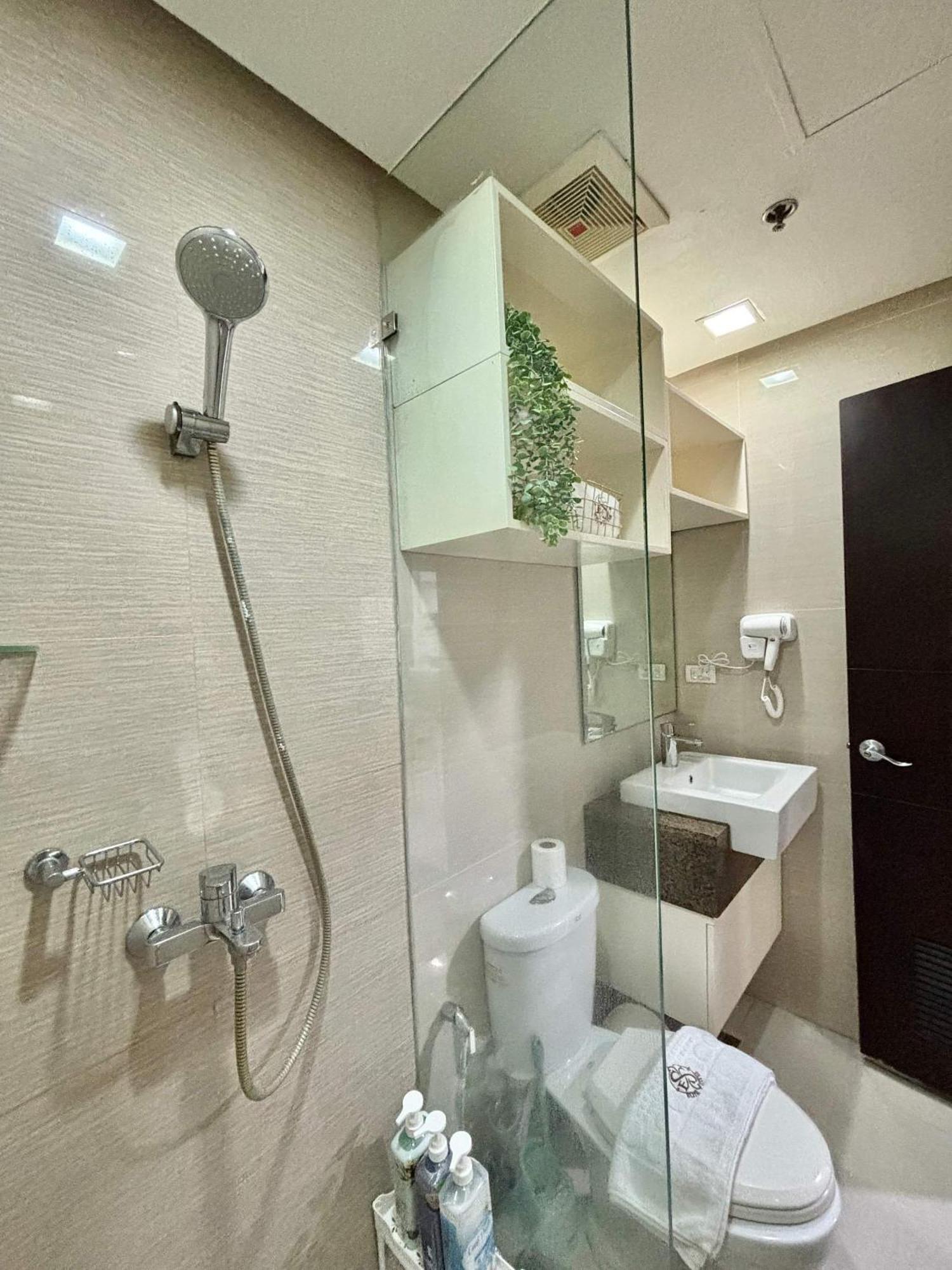 Greenbelt Hamilton Tower 1 San Pedro Makati Eksteriør billede